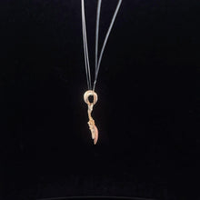 Load image into Gallery viewer, 10K Black Hills Leaf Vintage Cluster Charm/Pendant Yellow Gold