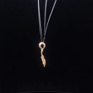 10K Black Hills Leaf Vintage Cluster Charm/Pendant Yellow Gold