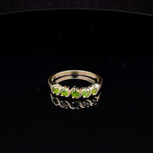 Load image into Gallery viewer, 14K Peridot Five Stone Wavy Vintage Band Ring Yellow Gold