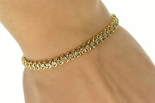 Load image into Gallery viewer, 10K 2.40 Ctw Wavy Link Diamond Classic Tennis Bracelet 7&quot; Yellow Gold