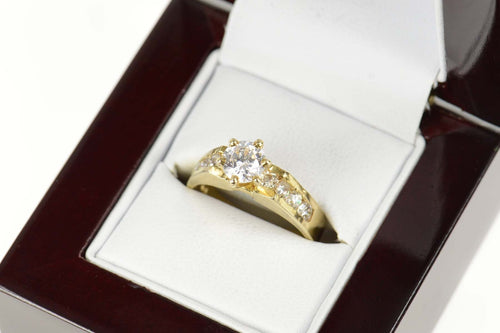 10K Classic Round Cut Travel Engagement Ring Size 7.25 Yellow Gold