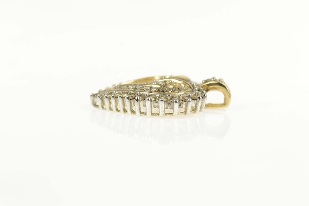 10K 1.10 Ctw Classic Diamond Encrusted Heart Pendant Yellow Gold