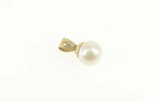 Load image into Gallery viewer, 14K 7.3mm Pearl Classic Simple Pendant Yellow Gold