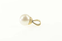 Load image into Gallery viewer, 14K 7.3mm Pearl Classic Simple Pendant Yellow Gold