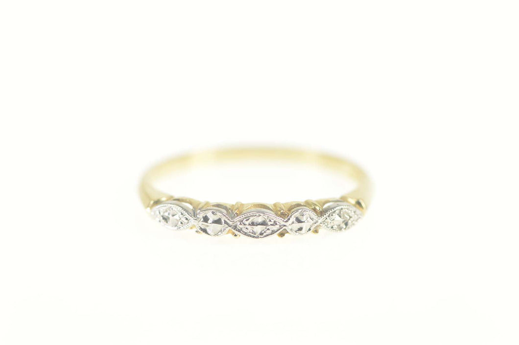 14K Two Tone Classic Scalloped Wedding Band Ring Size 6.5 Yellow Gold