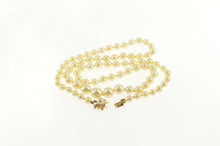 Load image into Gallery viewer, 14K Graduated Pearl Classic Floral Clasp Necklace 22&quot; Yellow Gold