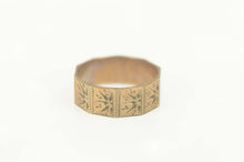 Load image into Gallery viewer, 8K Victorian Etched Sun Burst Pattern Ornate Ring Size 9 Yellow Gold
