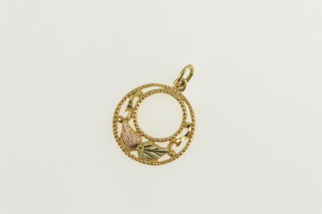 10K Black Hills Leaf Round Wreath Nature Motif Charm/Pendant Yellow Gold