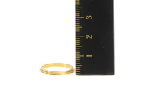 Load image into Gallery viewer, 14K Vintage NOS 1950&#39;s 2.2mm Grooved Band Ring Yellow Gold