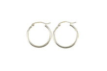 Load image into Gallery viewer, 14K 21.3mm Classic Rounded Fashion Hollow Hoop Earrings White Gold