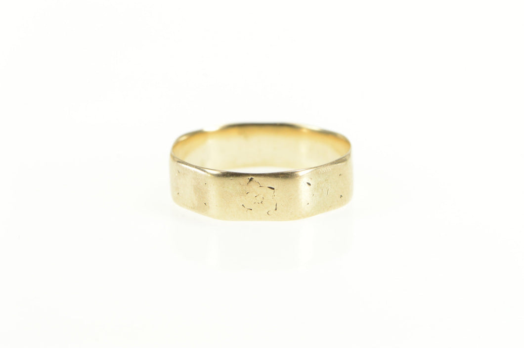 10K Victorian Worn Squared 5.1mm Etched Band Ring Yellow Gold