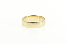 Load image into Gallery viewer, 10K Victorian Worn Squared 5.1mm Etched Band Ring Yellow Gold