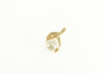 Load image into Gallery viewer, 14K Pearl Classic Small Curvy Simple Pendant Yellow Gold