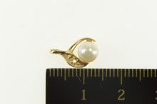Load image into Gallery viewer, 14K Pearl Classic Small Curvy Simple Pendant Yellow Gold
