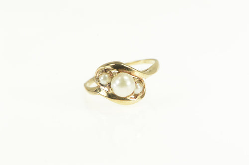 10K Retro Classic Three Stone Pearl Bypass Ring Yellow Gold