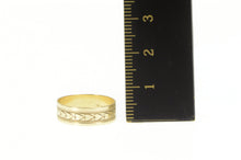 Load image into Gallery viewer, 14K Art Deco Heart Pattern Ornate Band Ring Yellow Gold