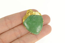 Load image into Gallery viewer, 22K Victorian Ornate Floral Jade Heart Planchette Pin/Brooch Yellow Gold