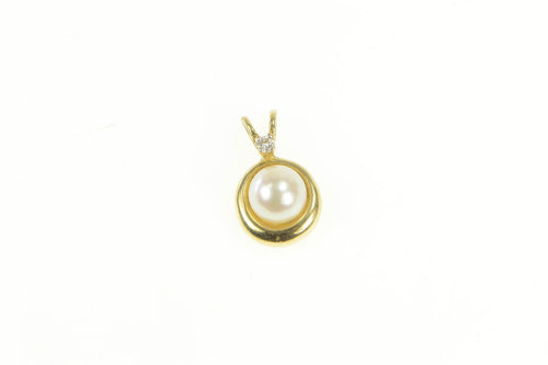 14K Pearl Diamond Accent Classic Simple Pendant Yellow Gold