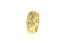 Load image into Gallery viewer, 14K 1940&#39;s Floral Pierced Pattern Wedding Band Ring Yellow Gold