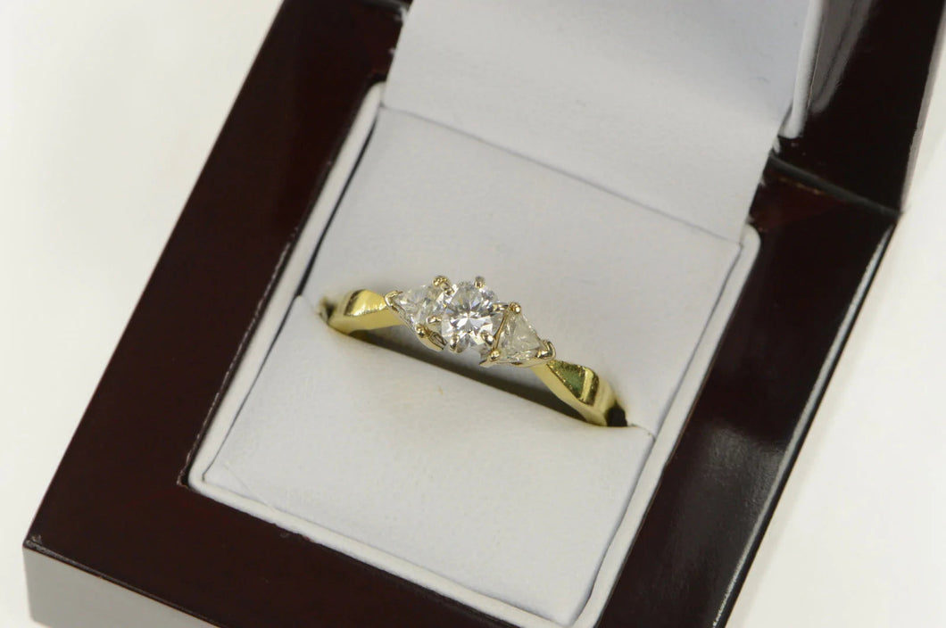 18K 1.30 Ctw VS Round Trillion Diamond Engagement Ring Yellow Gold