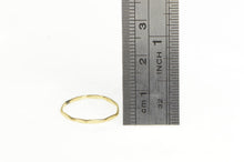Load image into Gallery viewer, 14K 1.5mm Geometric Squared Pattern Band Ring Yellow Gold