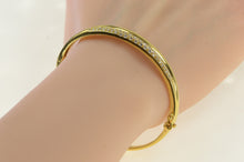 Load image into Gallery viewer, 18K 1.00 Ctw Pave Diamond Grooved Bangle Bracelet 6.75&quot; Yellow Gold