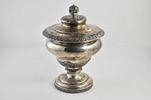 Load image into Gallery viewer, Sterling Silver Bailey &amp; Kitchen Ornate Leaf Lidded Bowl