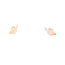 Load image into Gallery viewer, 14K High Relief Leaf Vintage Nature Motif Earrings Yellow Gold