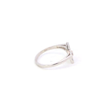 Load image into Gallery viewer, 10K Diamond Five Pointed Star Vintage Statement Ring White Gold