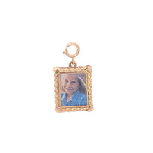Load image into Gallery viewer, 14K Vintage Photo Picture Locket Frame Charm/Pendant Yellow Gold